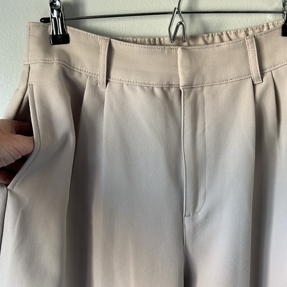 Abercrombie & Fitch Wide High Rise Wide Leg Trouser - Picture 4 of 7